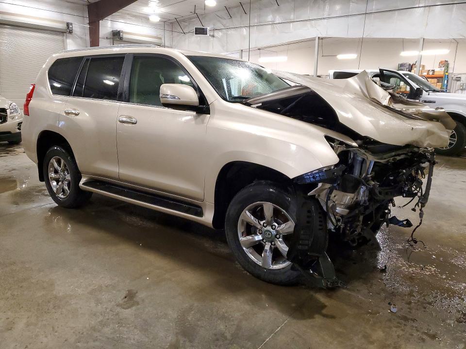 2010 LEXUS GX 460 — Фото 4 из 13
