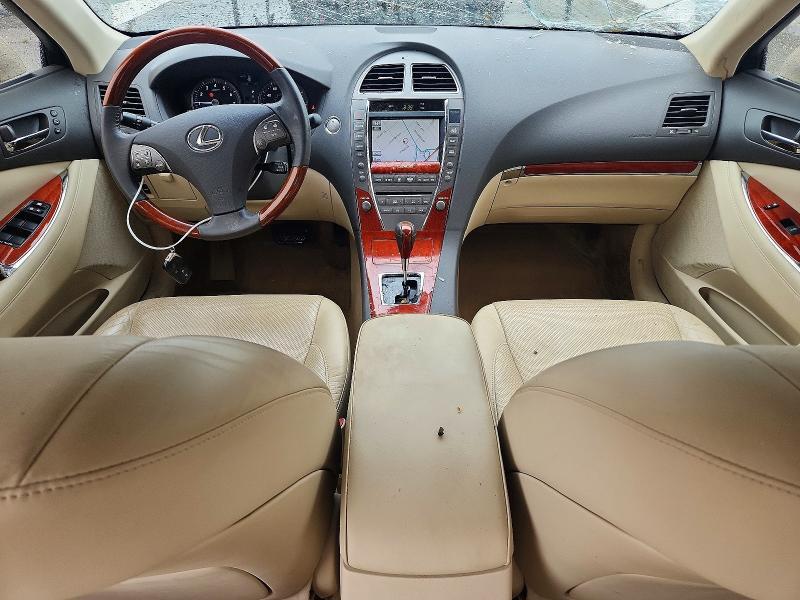 2010 LEXUS ES 350 — Фото 8 из 12
