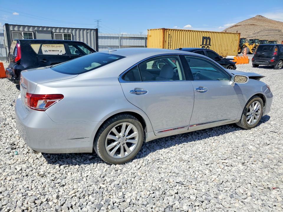 2010 LEXUS ES 350 — Фото 3 из 12
