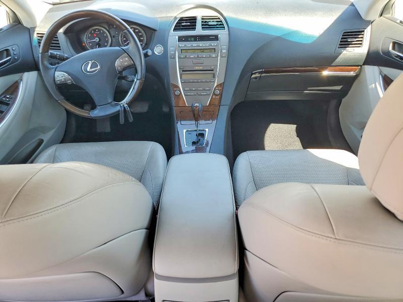2010 LEXUS ES 350 — Фото 8 из 12