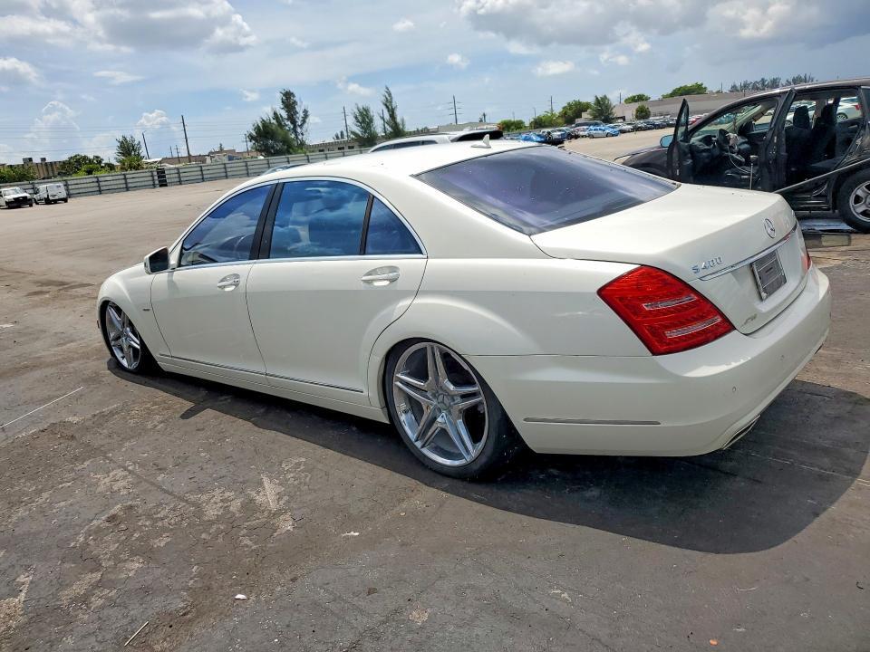2010 MERCEDES-BENZ S 400 — Фото 2 из 12