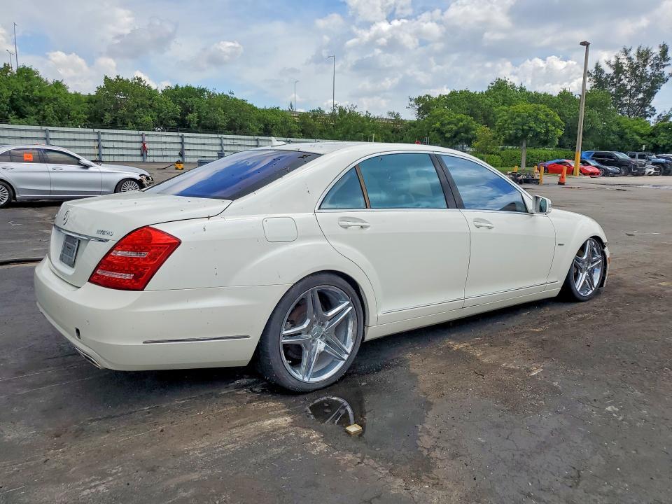 2010 MERCEDES-BENZ S 400 — Фото 3 из 12