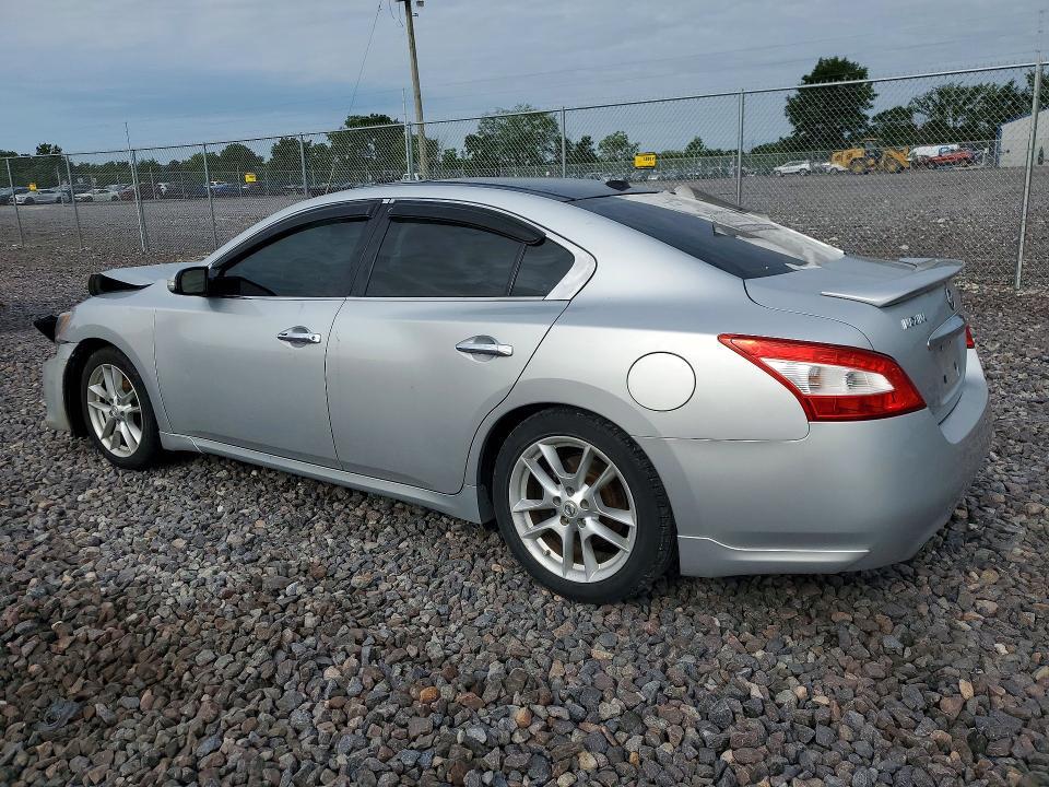 2010 NISSAN MAXIMA 3.5 S — Фото 2 из 13