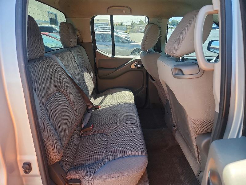 2010 NISSAN FRONTIER SE V6 — Фото 10 из 12