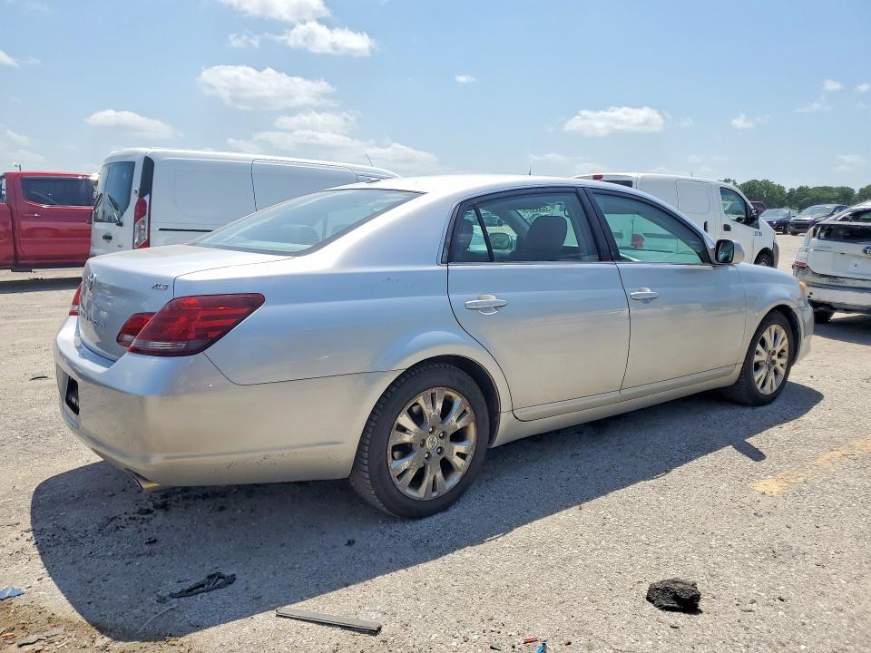 2010 TOYOTA AVALON XLS — Фото 3 из 12