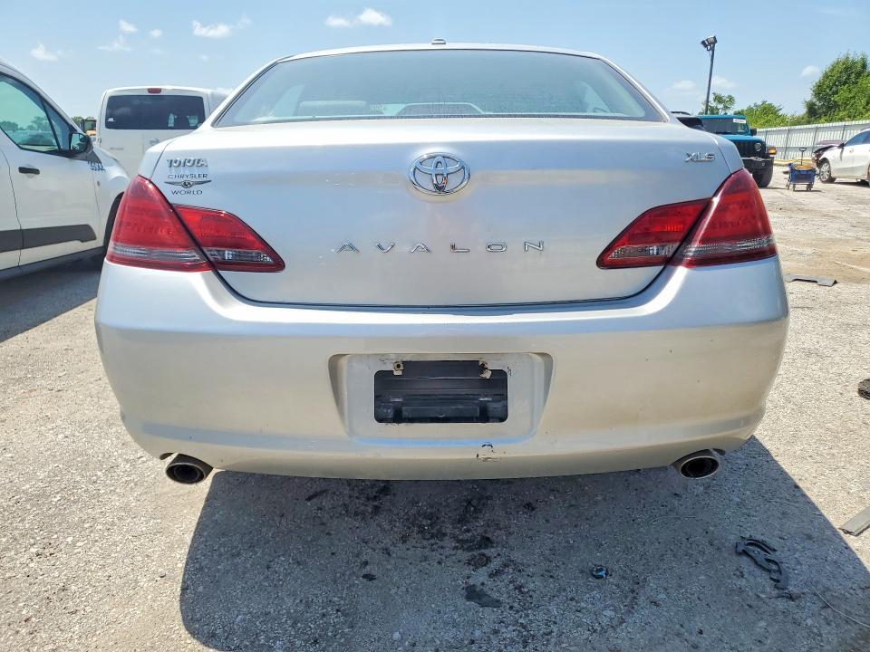 2010 TOYOTA AVALON XLS — Фото 6 из 12