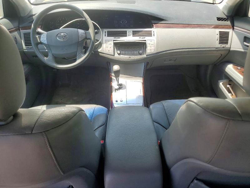 2010 TOYOTA AVALON XLS — Фото 8 из 12