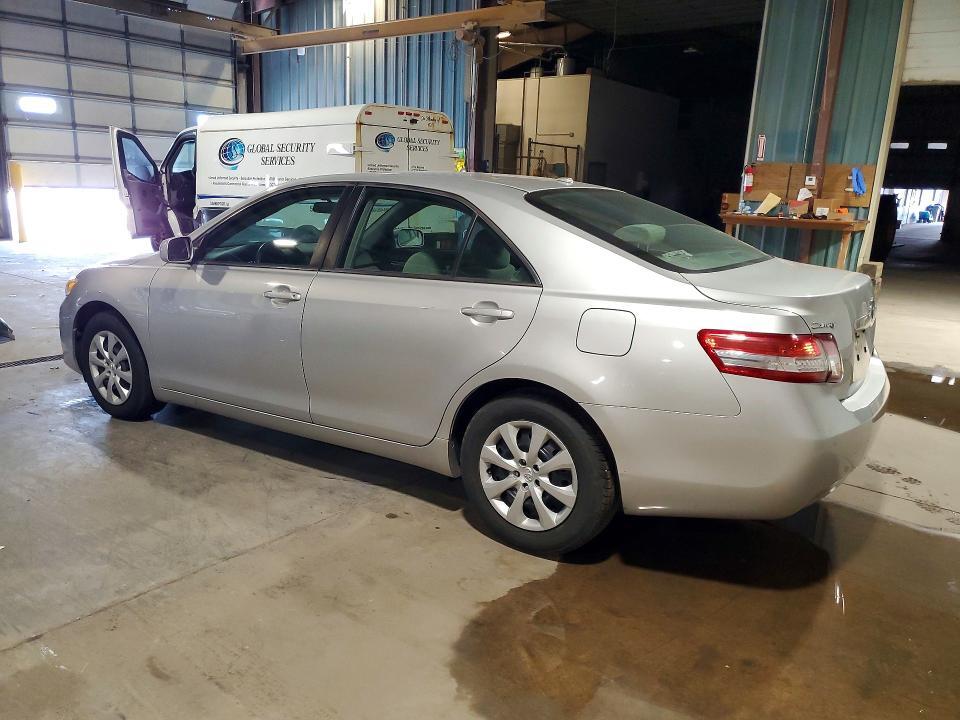 4T4BF3EK9AR035845 2010 TOYOTA CAMRY photo no. 2