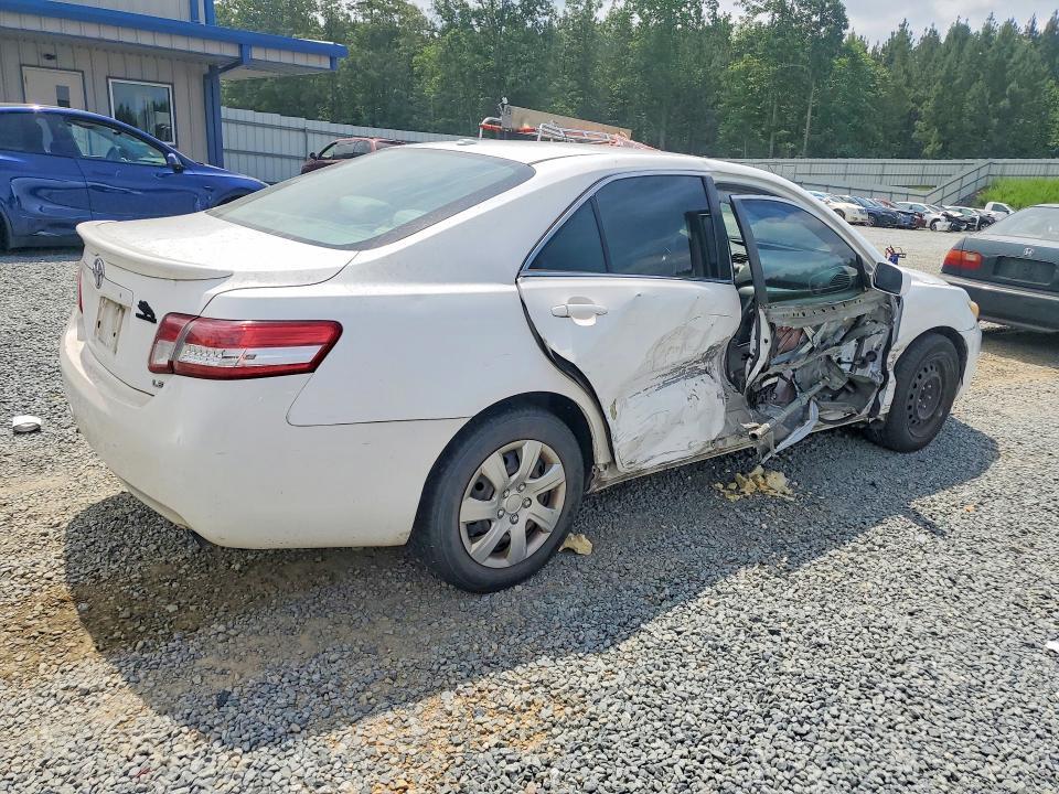 4T1BF3EK3AU515213 2010 TOYOTA CAMRY photo no. 3