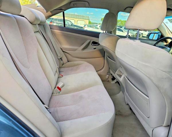 2010 TOYOTA CAMRY LE — Фото 10 из 12