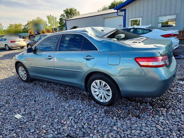 2010 TOYOTA CAMRY LE — Фото 2 из 12
