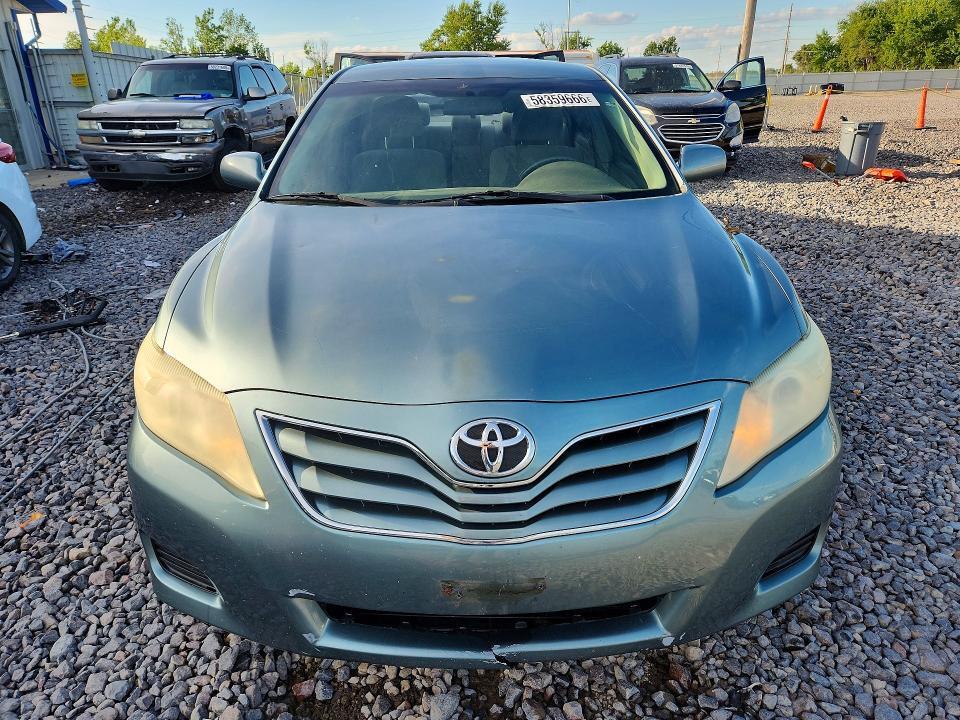 2010 TOYOTA CAMRY LE — Фото 5 из 12