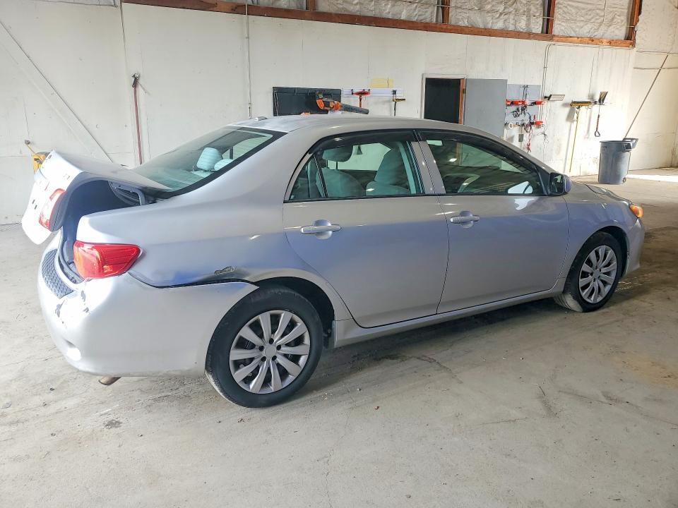 2010 TOYOTA COROLLA LE — Фото 3 из 12