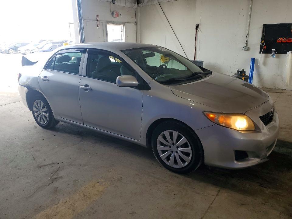 2010 TOYOTA COROLLA LE — Фото 4 из 12