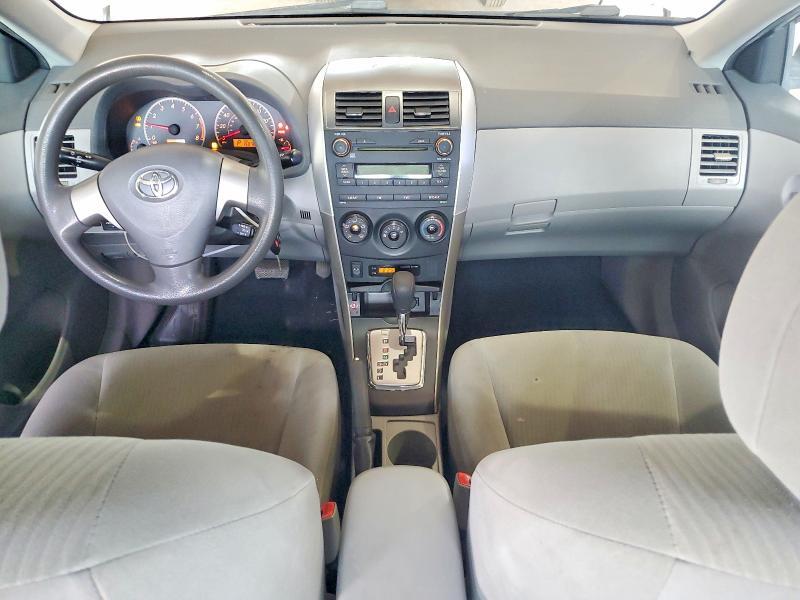 2010 TOYOTA COROLLA LE — Фото 8 из 12