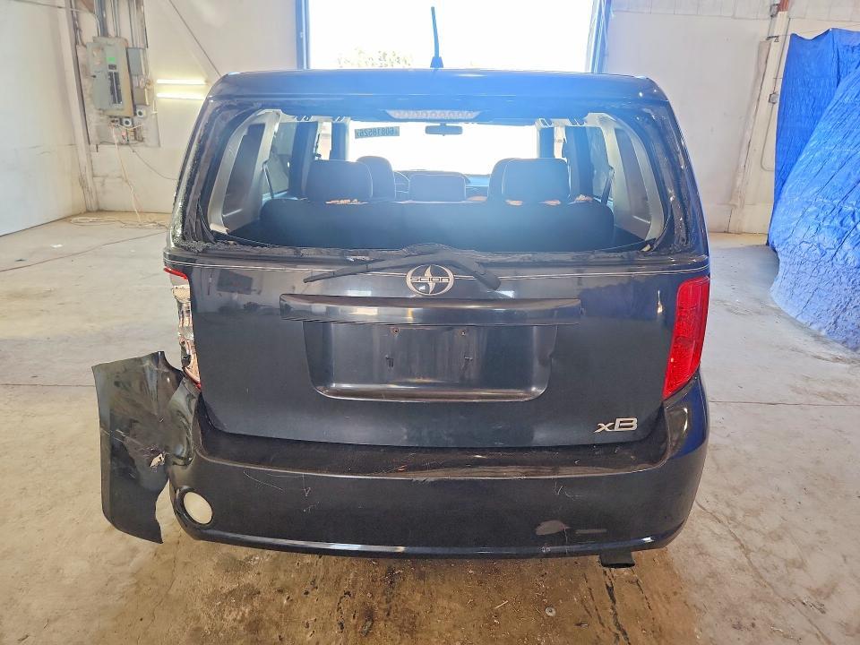 2010 TOYOTA SCION XB — Фото 6 из 12