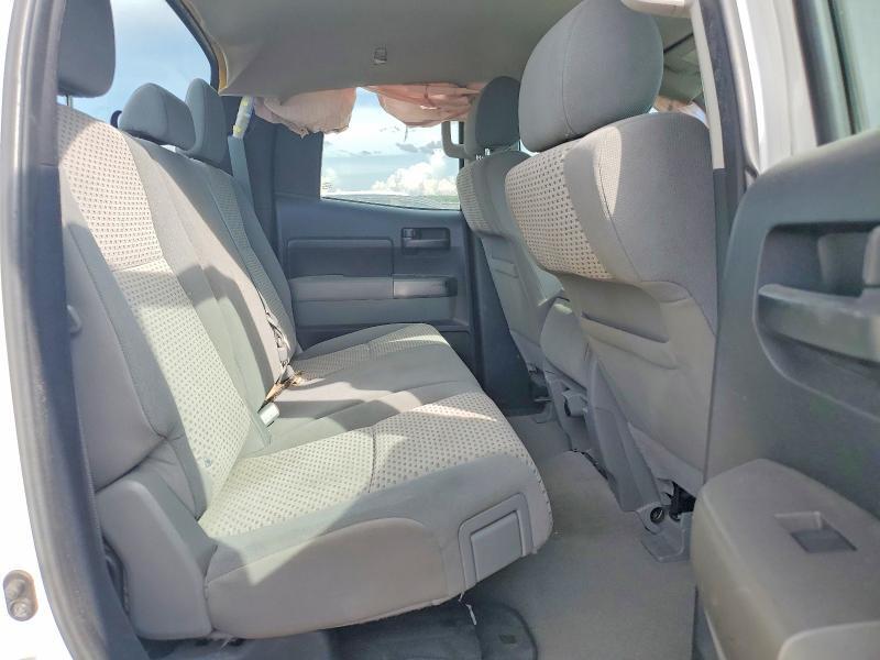 2010 TOYOTA TUNDRA DOUBLE CAB SR5 — Фото 10 из 12