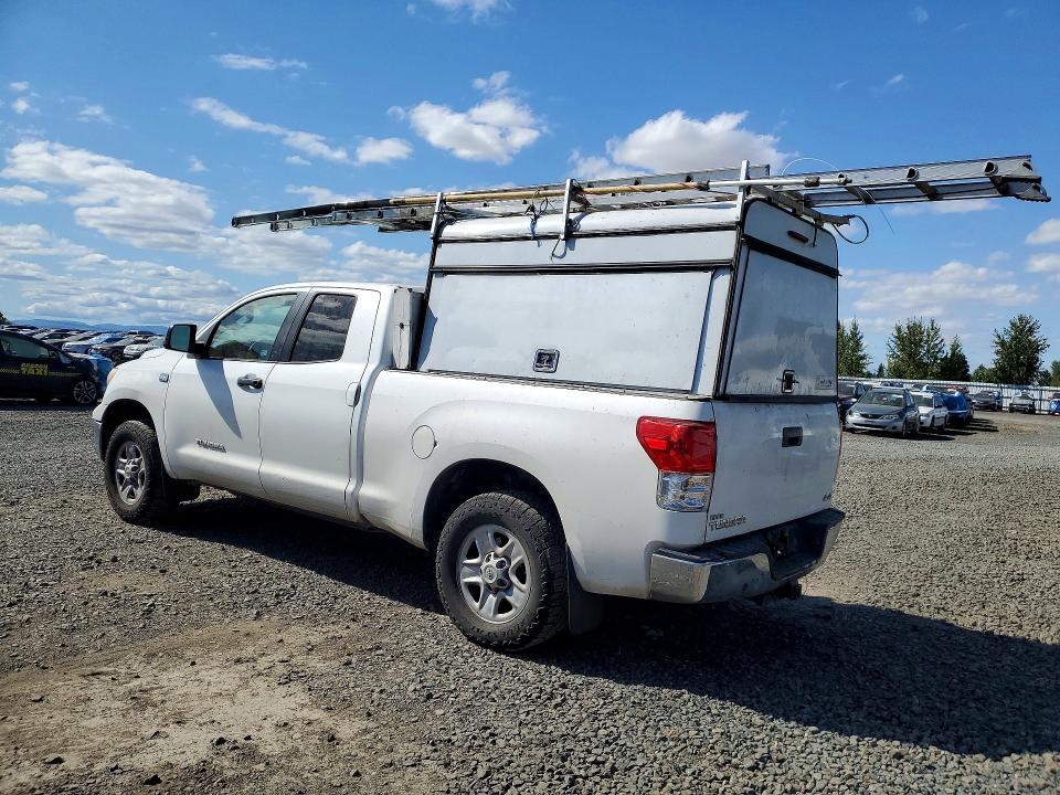 2010 TOYOTA TUNDRA DOUBLE CAB SR5 — Фото 2 из 12