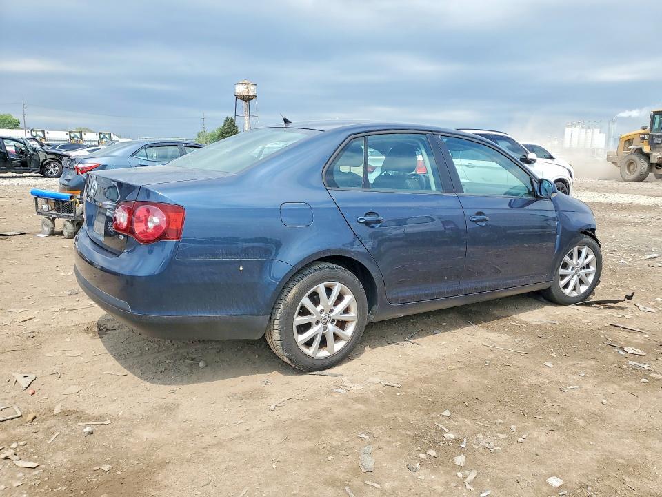 2010 VOLKSWAGEN JETTA LIMITED — Фото 3 из 12