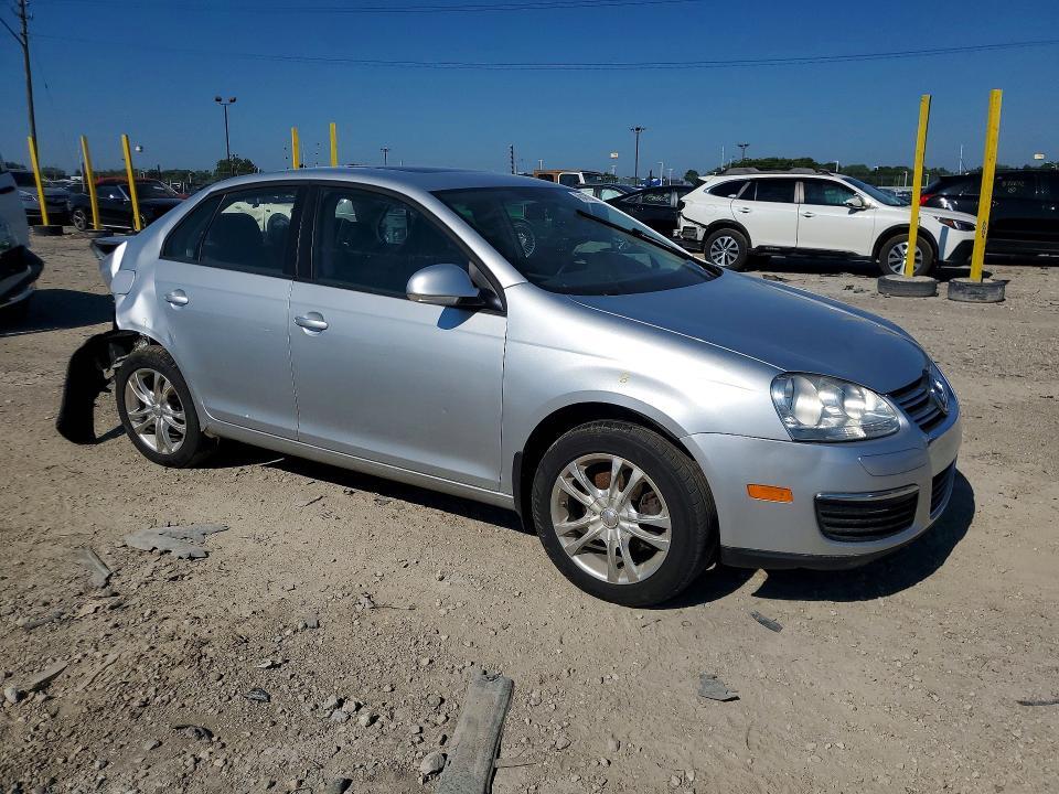 2010 VOLKSWAGEN JETTA SE — Фото 4 из 12