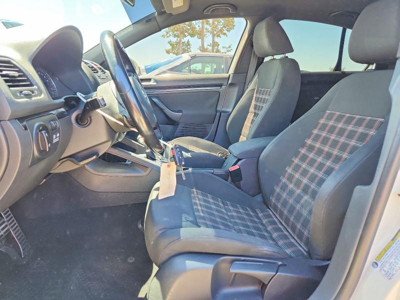 2010 VOLKSWAGEN JETTA TDI — Фото 7 из 13