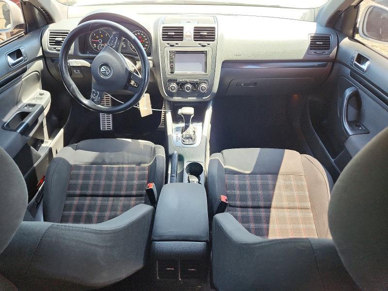 2010 VOLKSWAGEN JETTA TDI — Фото 8 из 13