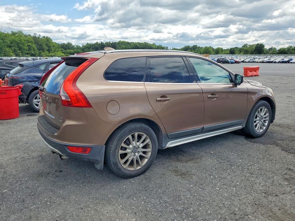 YV4992DZ5A2074082 2010 VOLVO XC60 photo no. 3