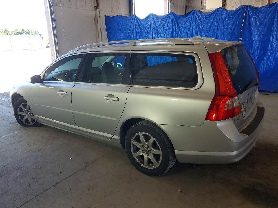 2010 VOLVO V70 3.2 — Фото 2 из 12