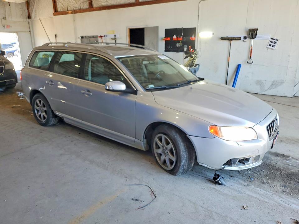 2010 VOLVO V70 3.2 — Фото 4 из 12
