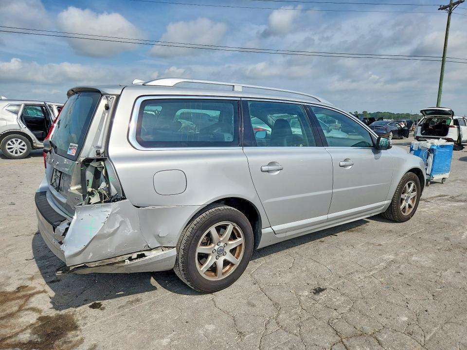 YV1982BW7A1124107 2010 VOLVO V70 photo no. 3