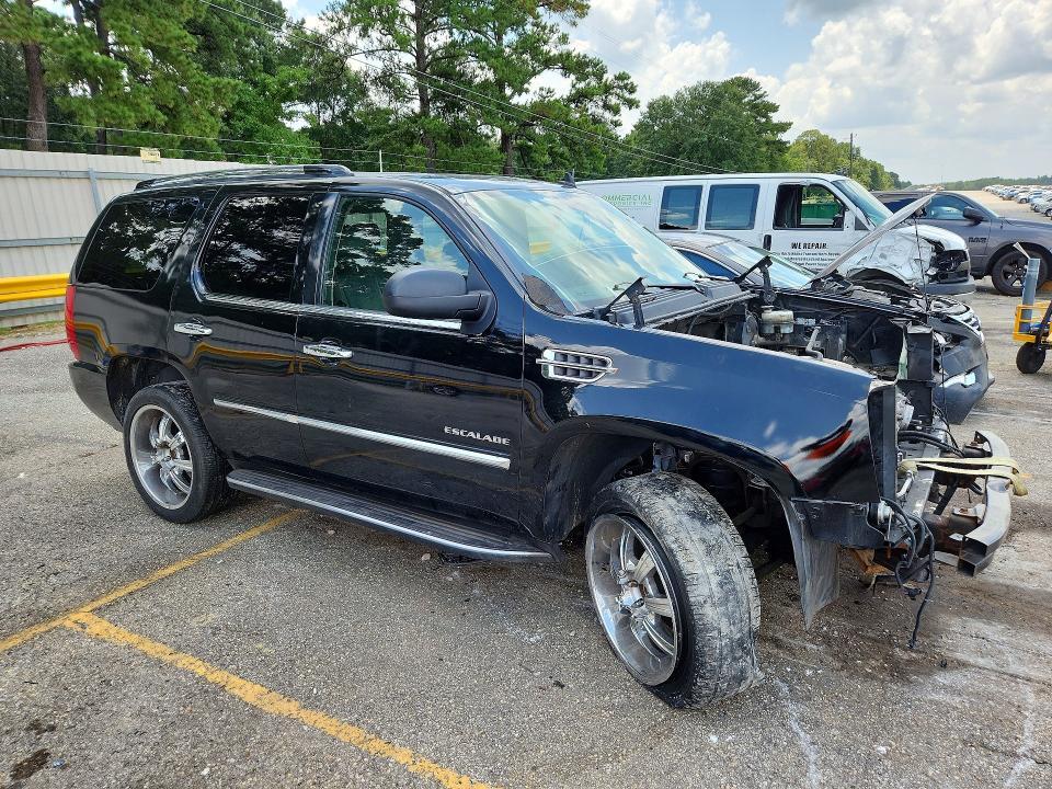 1GYS4BEF5BR130046 2011 CADILLAC ESCALADE photo no. 4