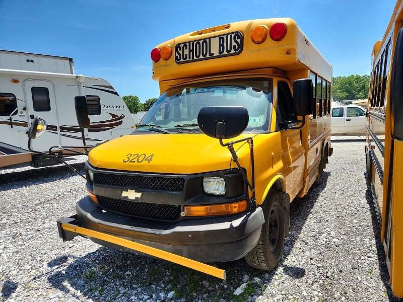 2011 CHEVROLET EXPRESS G3500 — Фото 2 из 10