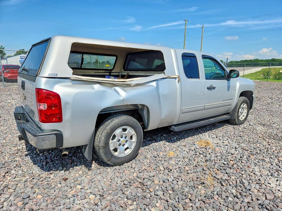2011 CHEVROLET SILVERADO C1500 LT — Фото 3 из 12