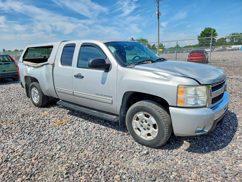 2011 CHEVROLET SILVERADO C1500 LT — Фото 4 из 12
