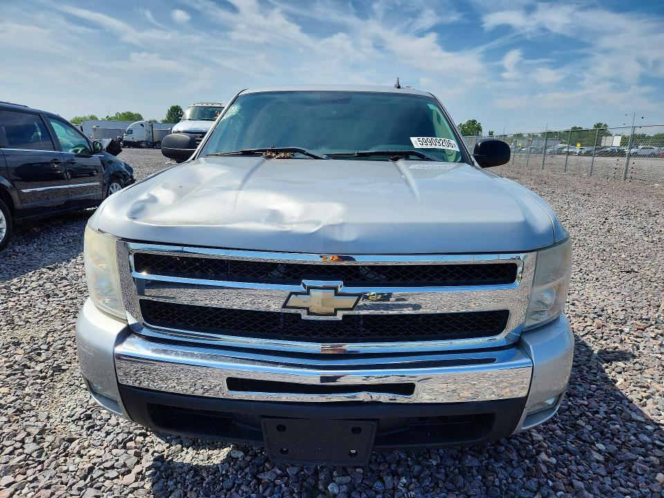 2011 CHEVROLET SILVERADO C1500 LT — Фото 5 из 12