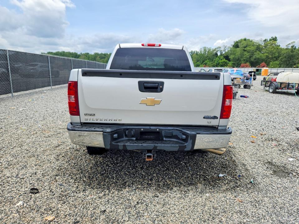 2011 CHEVROLET SILVERADO C1500 LT — Фото 6 из 12