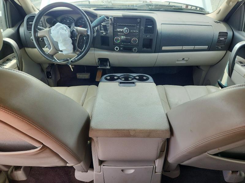 2011 CHEVROLET SILVERADO C1500 LT — Фото 8 из 12