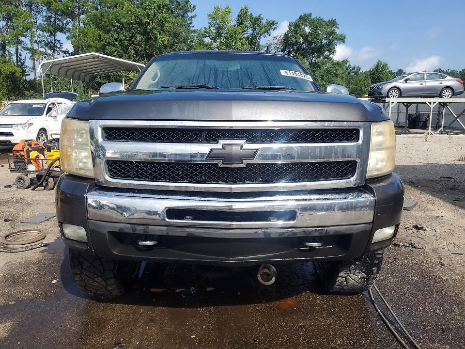 2011 CHEVROLET SILVERADO C1500 LT — Фото 5 из 12