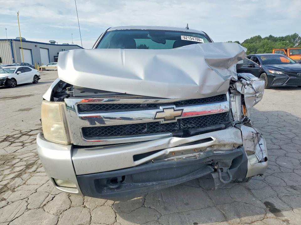 2011 CHEVROLET SILVERADO K1500 LTZ — Фото 5 из 12
