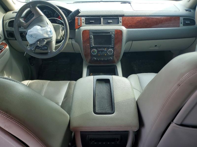 2011 CHEVROLET SILVERADO K1500 LTZ — Фото 8 из 12