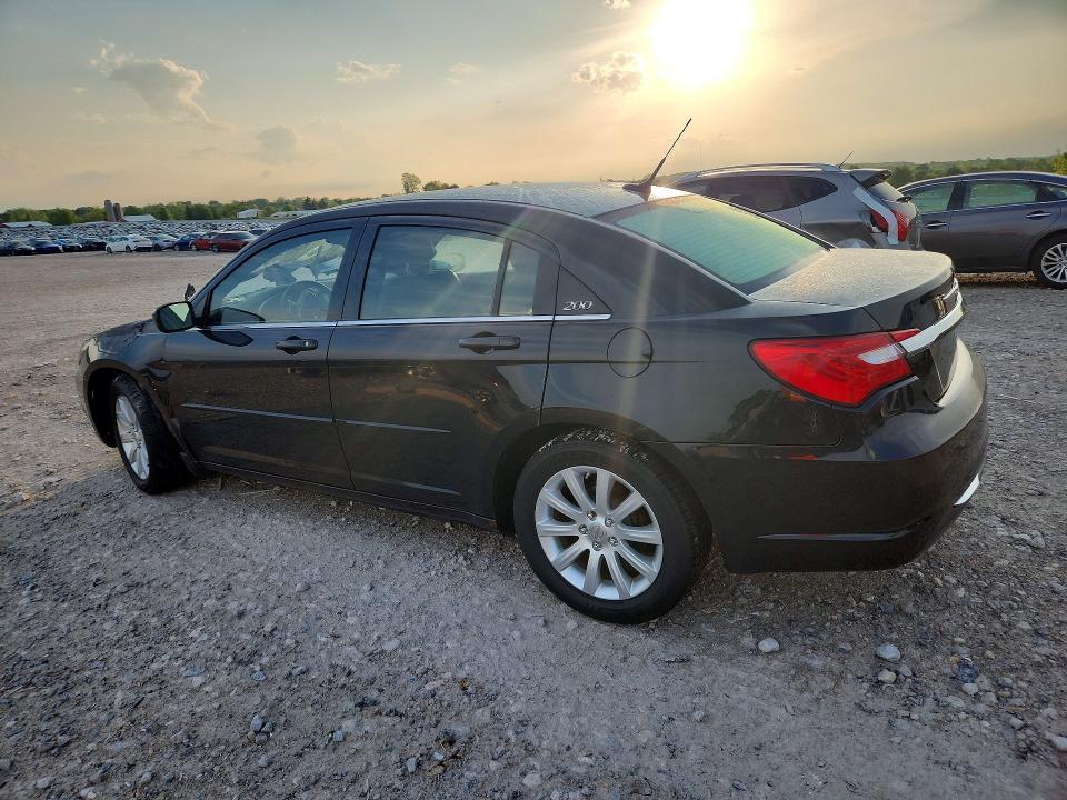 1C3BC1FG9BN507340 2011 CHRYSLER 200 photo no. 2