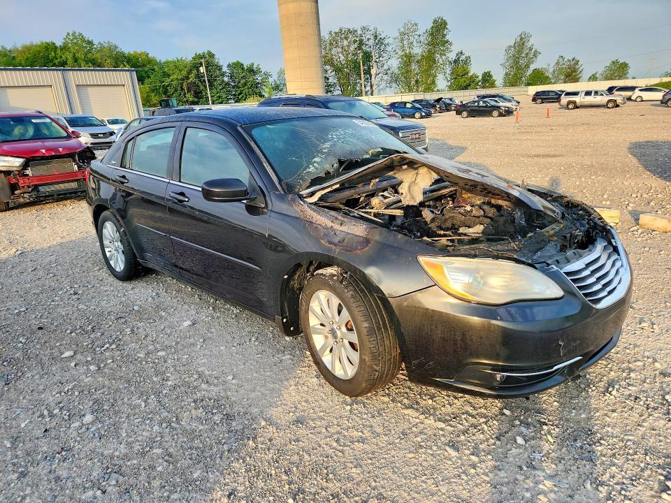 1C3BC1FG9BN507340 2011 CHRYSLER 200 photo no. 4