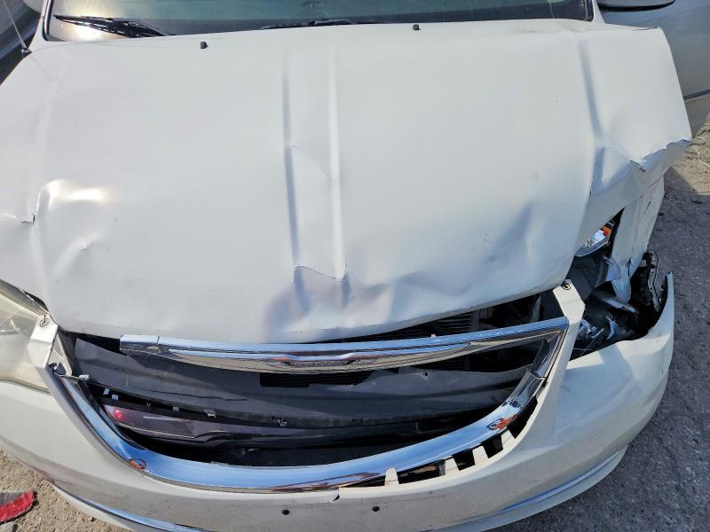 2011 CHRYSLER TOWN & COUNTRY TOURING — Фото 12 из 13