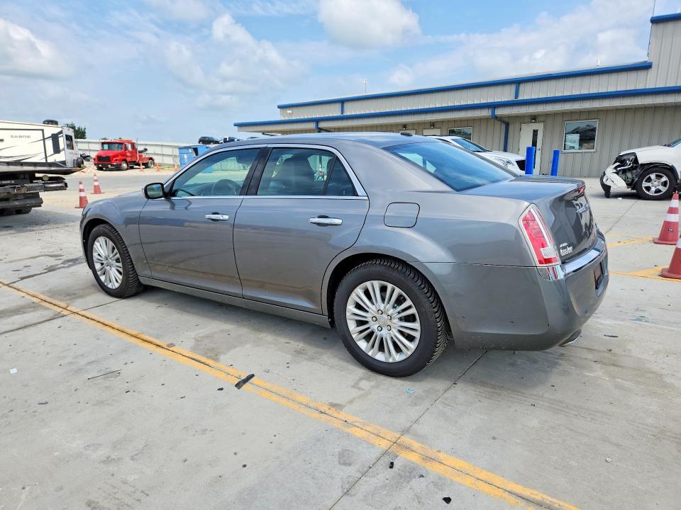 2C3CK6CT6BH574038 2011 CHRYSLER 300C photo no. 2