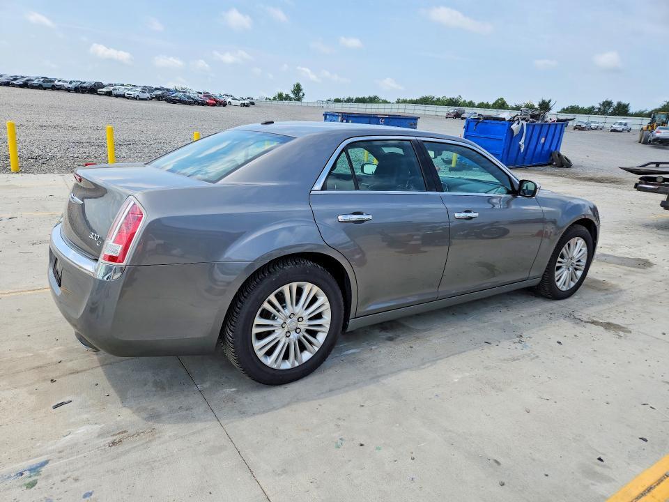 2C3CK6CT6BH574038 2011 CHRYSLER 300C photo no. 3