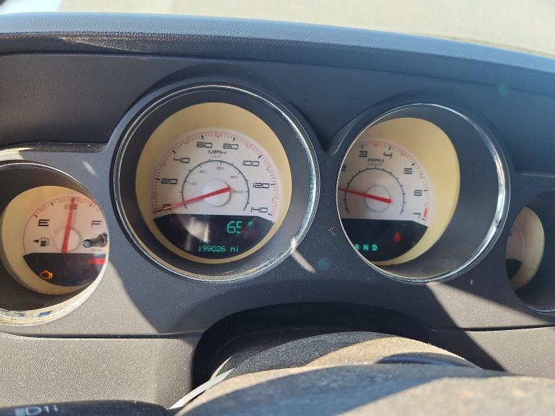 2011 DODGE CHALLENGER — Фото 9 из 12