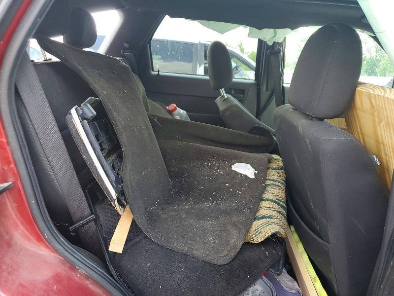1FMCU9DG8BKC37111 2011 FORD ESCAPE photo no. 11