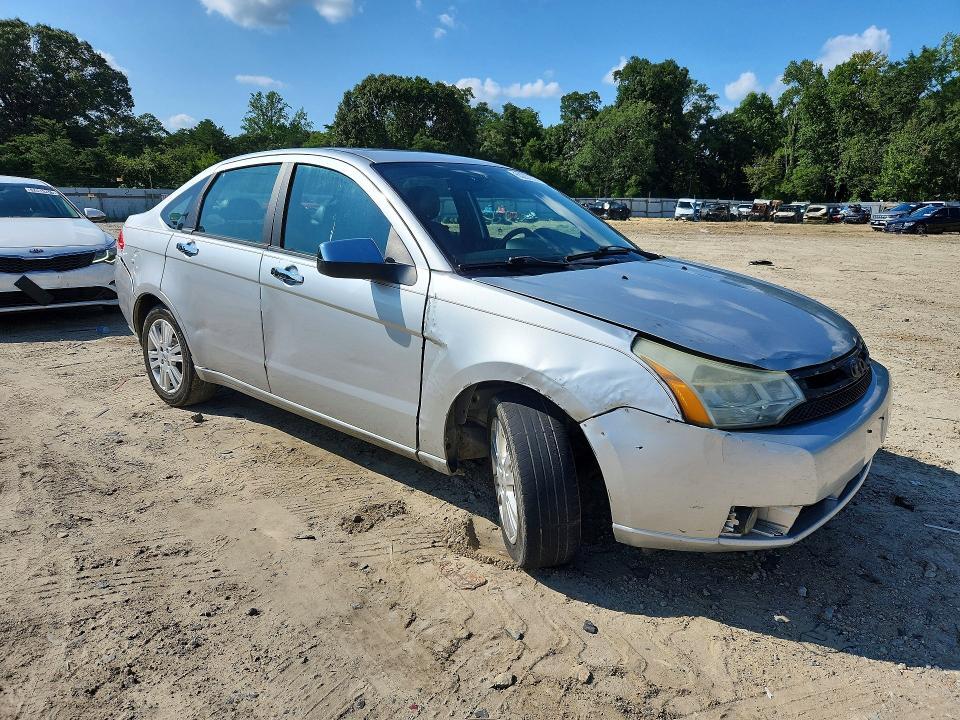 2011 FORD FOCUS SEL — Фото 4 из 12