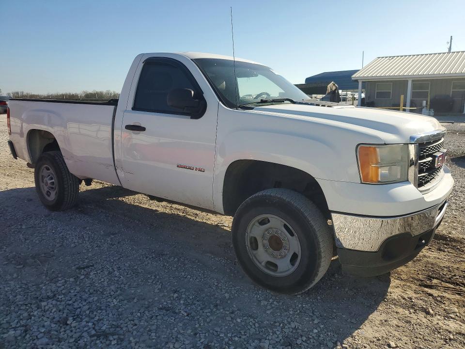 2011 GMC SIERRA C2500 HEAVY DUTY — Фото 4 из 12