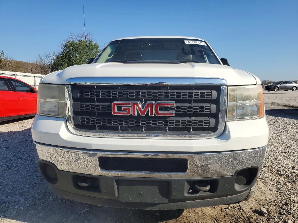 2011 GMC SIERRA C2500 HEAVY DUTY — Фото 5 из 12